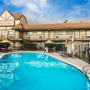 Lemon Heights Inn